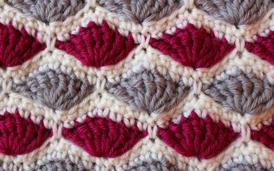 Crochet an iPad / tablet cover in shell stitch