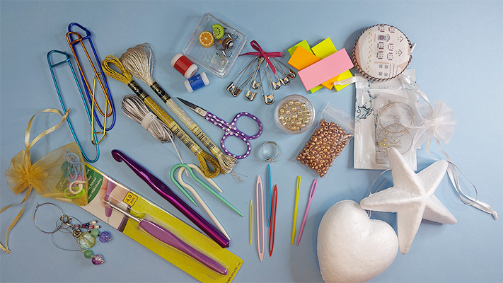 items-for-crochet-jar-gift gifts to buy to a crocheter