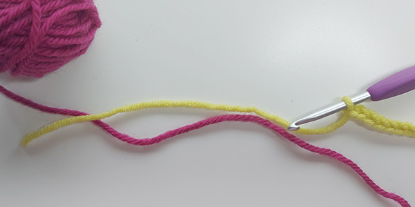 how to join scrap yarns 1