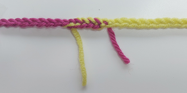 Result of joining scrap yarn with the first method